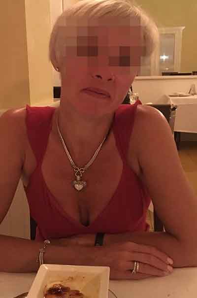 Julia, 49 Jahre